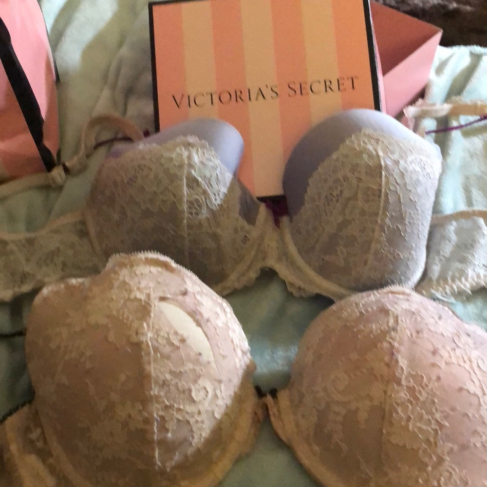 Victoria secret Padded , gently loved 34DD